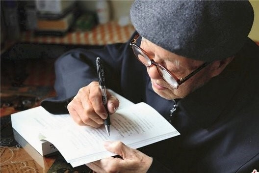 信息協會支部委員會組織學習張富清同志先進事跡